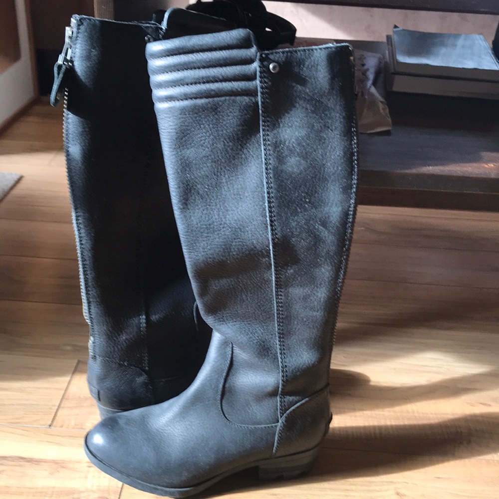 Sorel Woman’s Knee High Boots